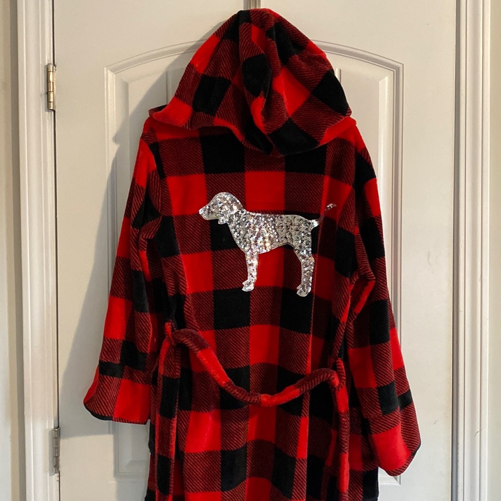 NWOT PINK Fuzzy Robe